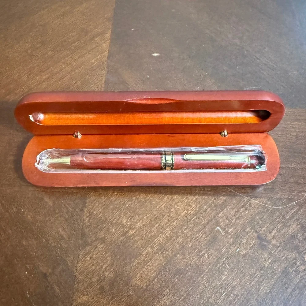 Sheraton‎ Kauai Resort Poipu Beach Wooden Pen Case Gift Souvenir